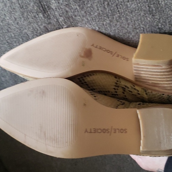 Sole Society Laurelah Bootie - Picture 5 of 8